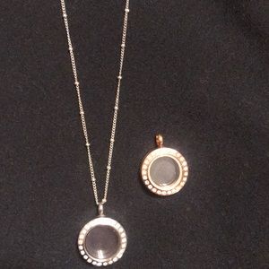 Origami Owl set of two mini pendants